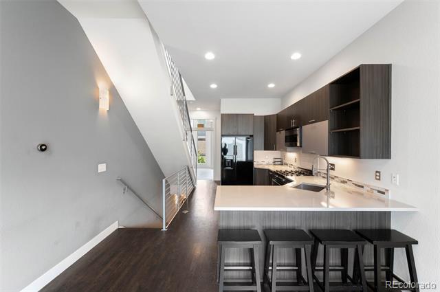 Building Photo - 1032 W 37th Ave