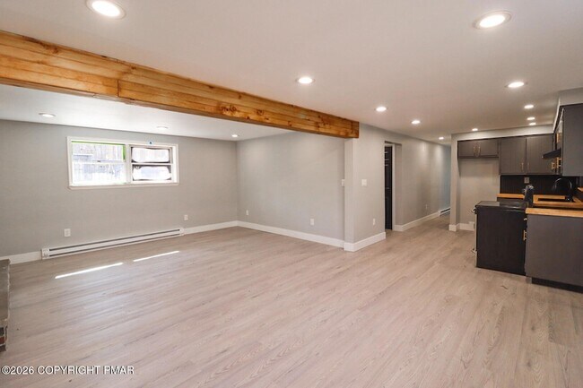 Building Photo - 1543 Coolbaugh Rd