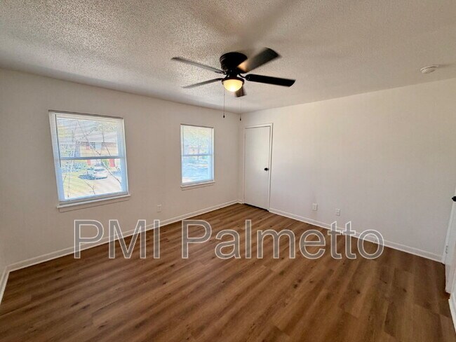 Building Photo - 1232 Grove Park Ln