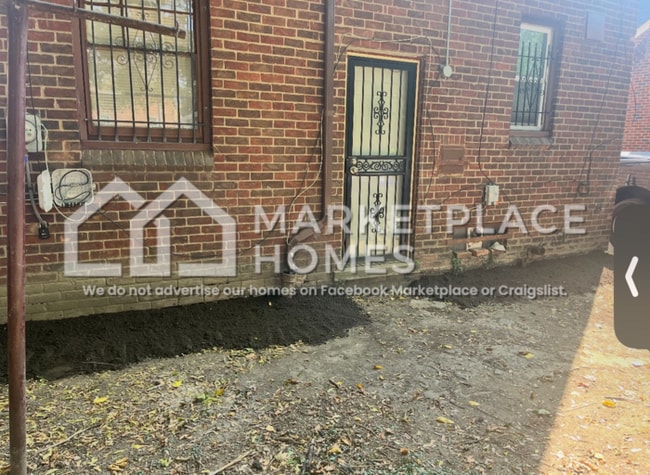 Building Photo - 15411 Mansfield St