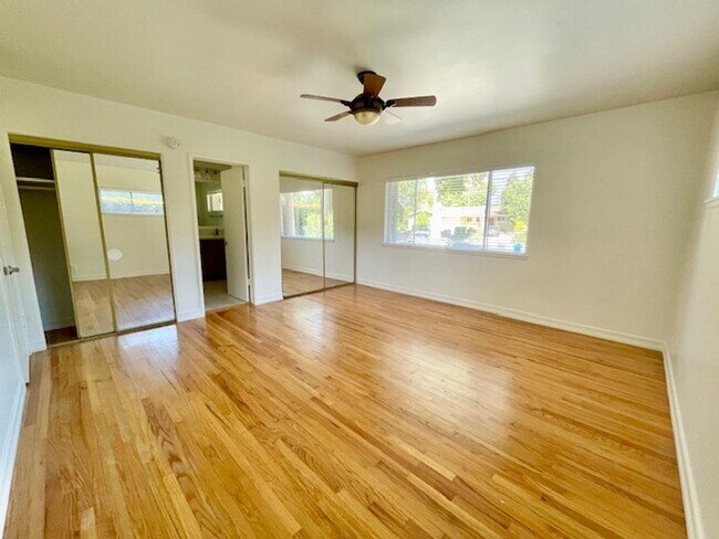 Building Photo - Large updated 3/2 home in Santa Barbara