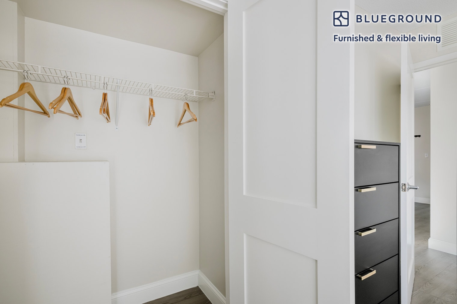 Building Photo - 812 Memorial Dr