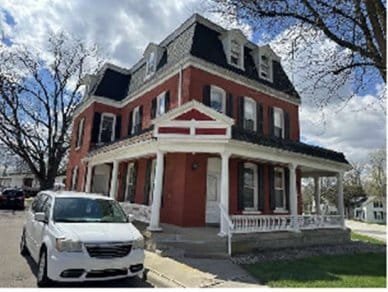 Building Photo - 10 W Park St