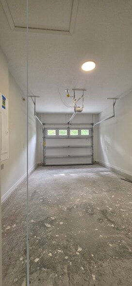 Building Photo - 63 Delmonte St