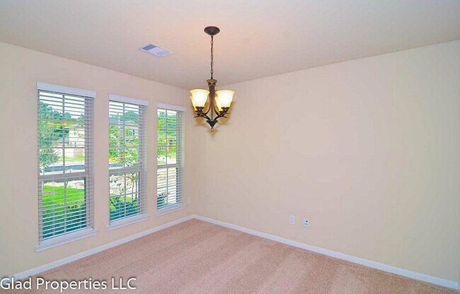 Building Photo - 16911 Ranger Ridge Dr