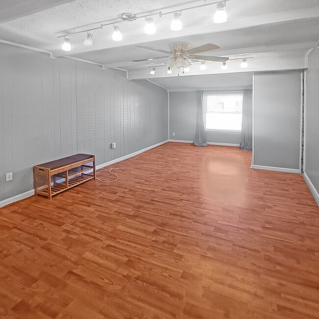 Building Photo - Pet Friendly Mid-Century Modern Rambler wi...