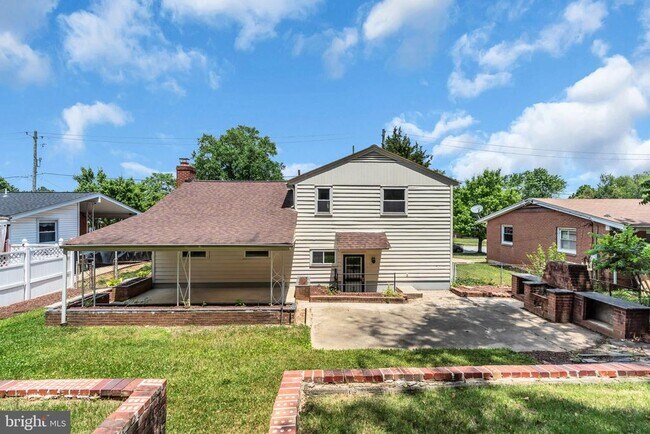 Building Photo - 7536 Abbington Dr