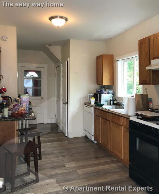 Building Photo - 123 Winthrop St