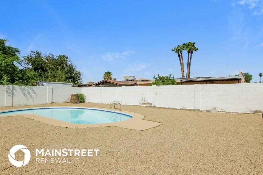 Building Photo - 10412 W Calle De Edens