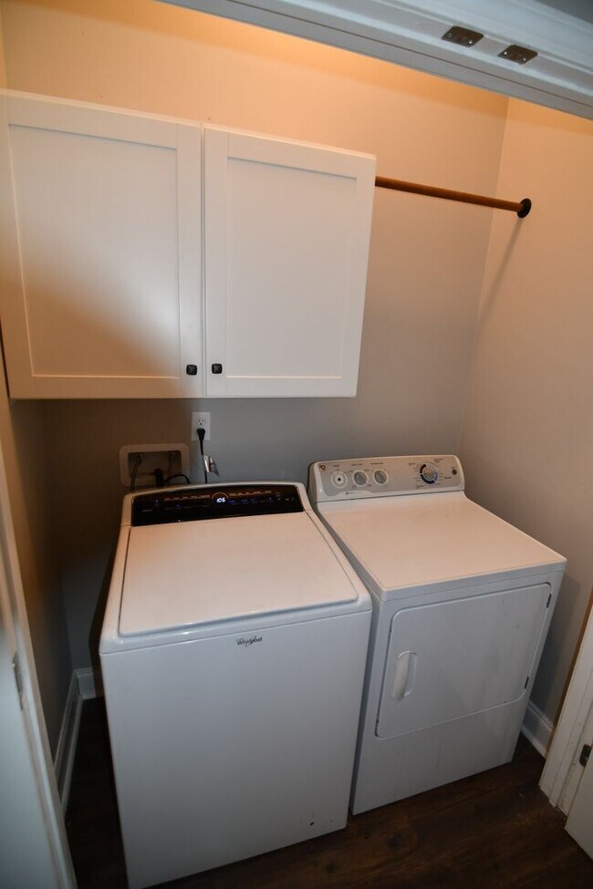 Building Photo - Zachary School District!  Trendy, 3 bedroom, 2.5 bath home in coveted Marshall Bonds Subdv