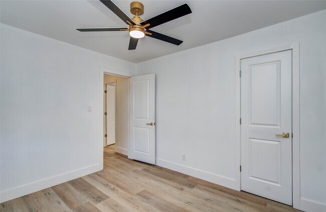 Building Photo - 408 Randall St