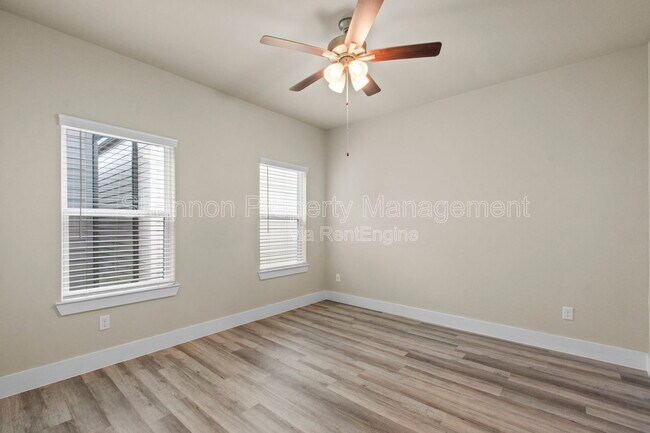 Building Photo - 9012 Lonestar Creekbend Ln