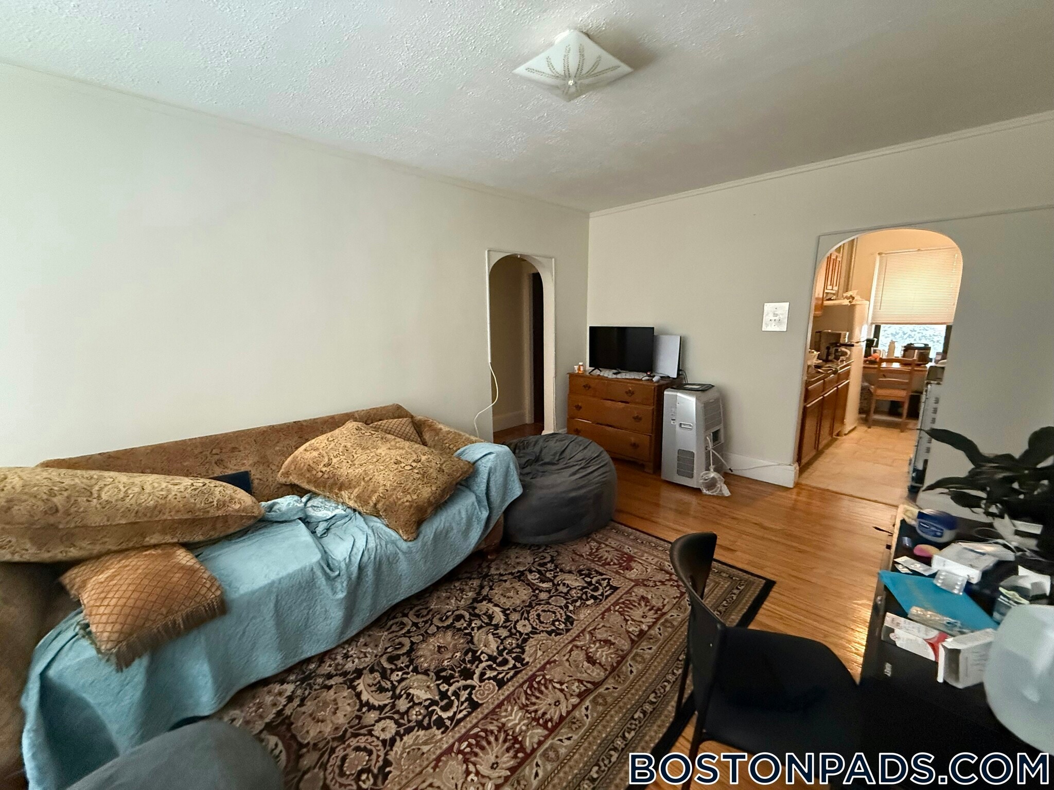 Building Photo - 349 Pleasant St