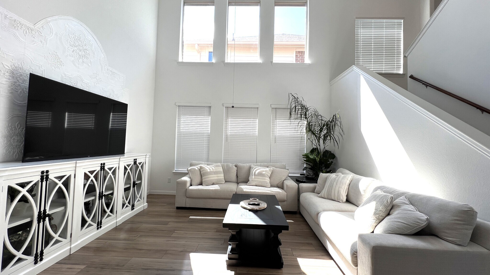 Building Photo - 5334 Riverwalk Pky