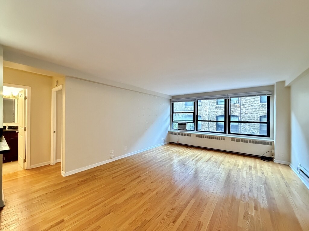 Building Photo - 4180 N Marine Dr