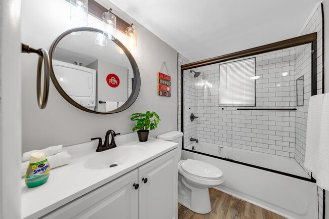 Building Photo - 522 Eastmoor Blvd