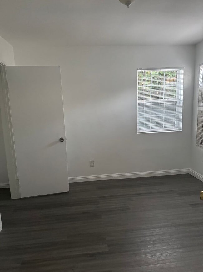 Building Photo - 9006 Painter Ave