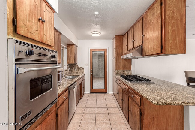 Building Photo - 2109 S Stanley Pl