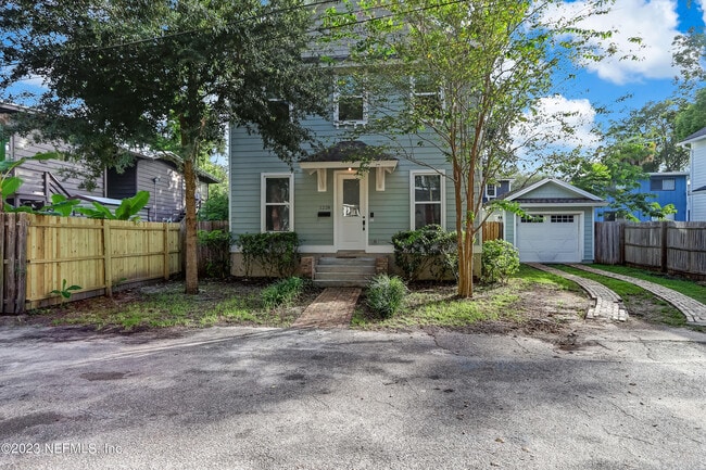 Primary Photo - 1228 Willow Ct