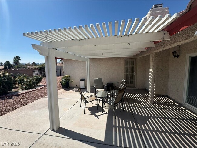 Building Photo - 7980 Rye Canyon Dr