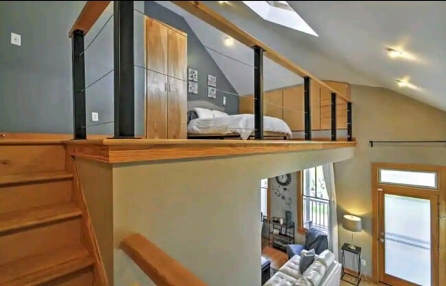 Bedroom - 692 Kirkwood Ave SE