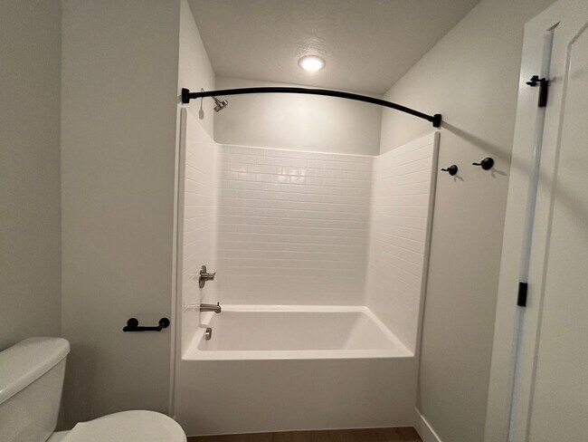 Building Photo - BRAND NEW END TOWNHOME FOR RENT + HALF OFF FEBRUARY RENT!