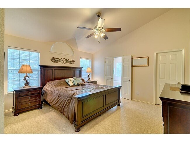 Building Photo - 3321 Tavistock Dr