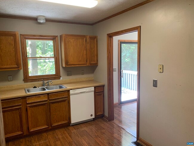 Building Photo - 103 Cloverhill Ct