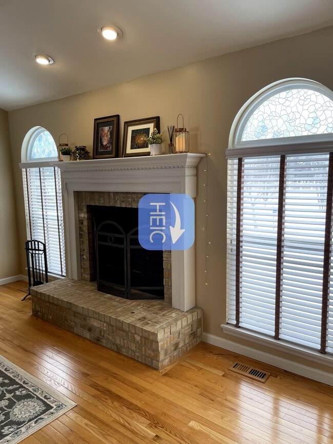 Building Photo - 16 Sea Pines Ct