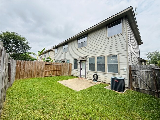 Building Photo - 12414 Jasmine Brook Ln