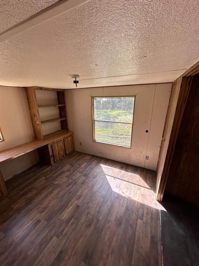 Building Photo - 103 Sherri Lee Ter