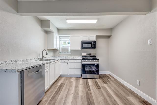 Building Photo - 1001 W Elm St