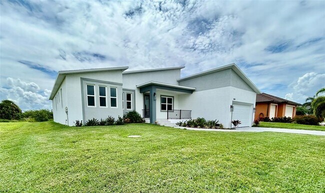 Building Photo - 8181 Tecumseh Cir