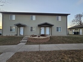 Building Photo - 1722 10th St S