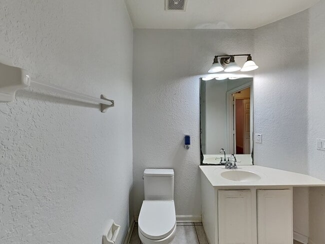Building Photo - 5049 Maxon Terrace