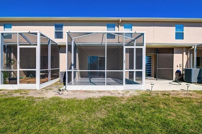 Building Photo - 15706 Stable Run Dr