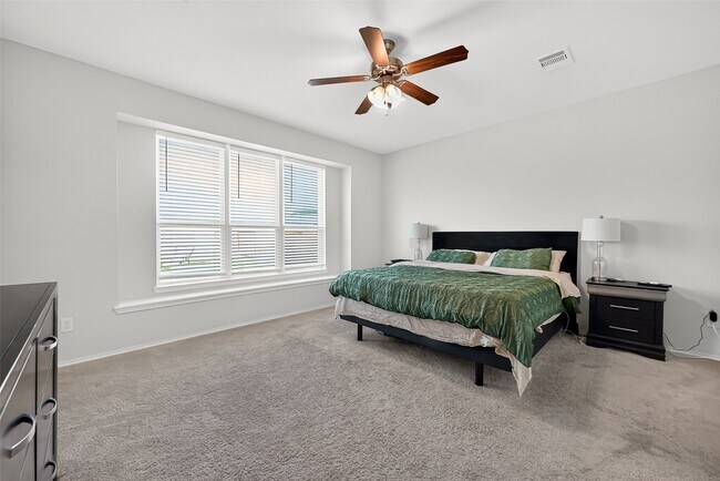 Building Photo - 1601 Darwin Cedar Dr