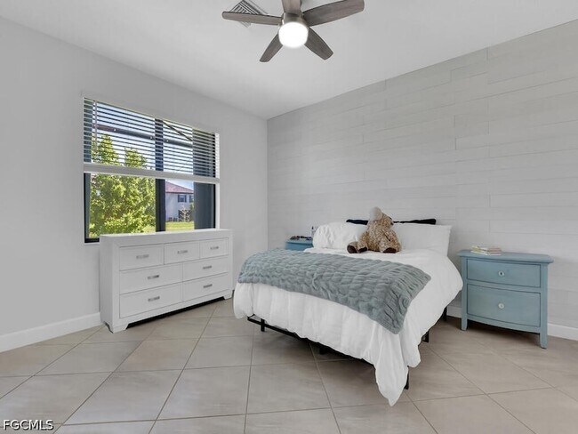 Building Photo - 14087 Winding Cedar Wy