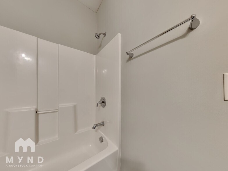 Building Photo - 62 Trotter Ct