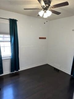 Building Photo - Charming 2-Bedroom Single Family Home with HUGE lot! Available 3/1