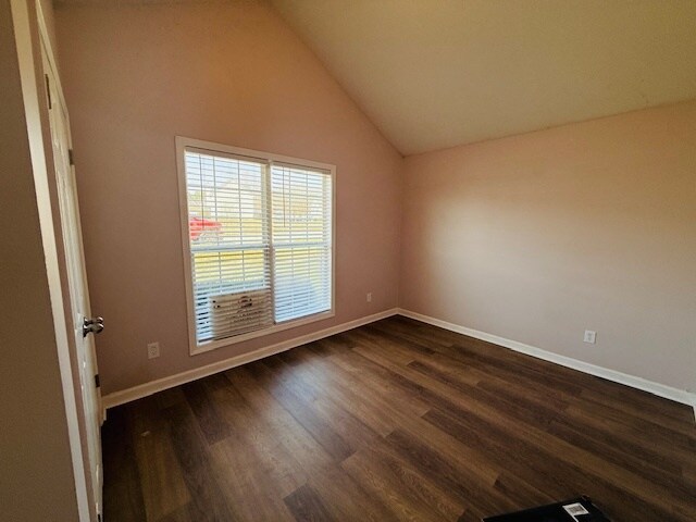 Building Photo - 132 Vineyard Ridge Dr