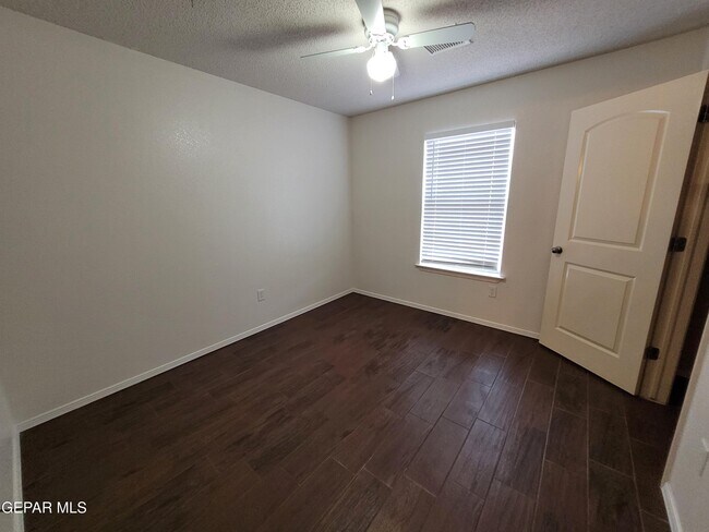 Building Photo - 14247 Hacienda Rock Dr