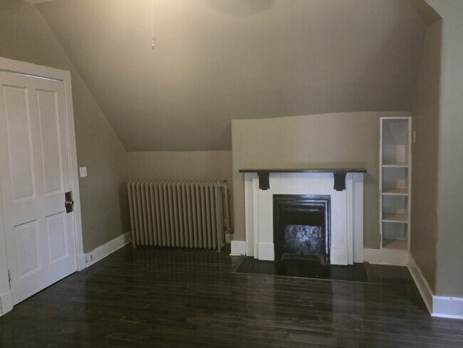 Building Photo - 427 Park Ave