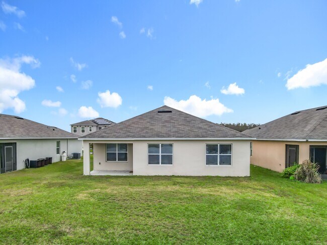 Building Photo - 3348 Perennial Ln