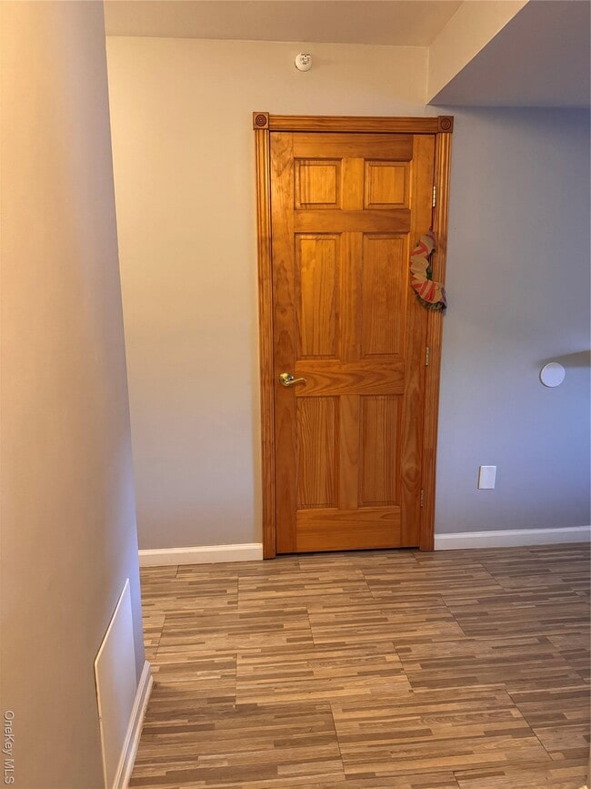 Building Photo - 5 Lexington Hills Rd