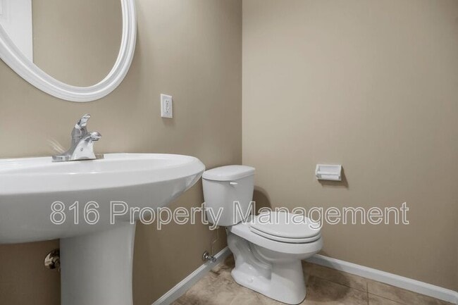Building Photo - 701 Tomahawk Ct