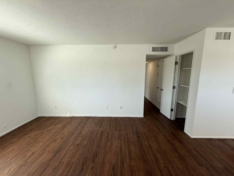 Building Photo - 1755 N 4th Ave