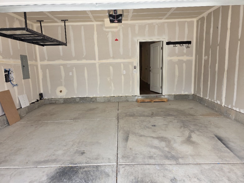 Building Photo - 37 N Veranda Ct