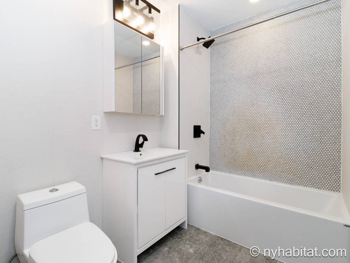 Building Photo - 1325 Herkimer St