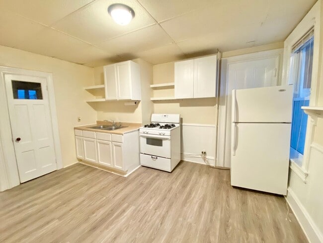 Building Photo - 54-56 Intervale Avenue